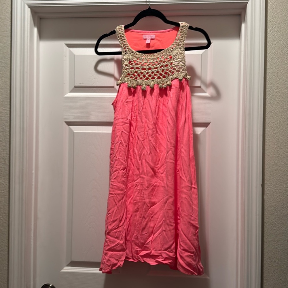 Lilly Pulitzer bright pink dress with gold accents. Size m. Worn maybe once?